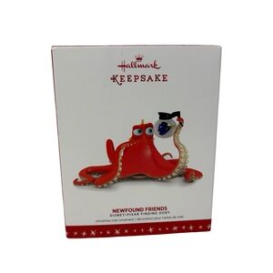Hallmark 2016 Keepsake Ornament Newfound Friends Finding Dory Disney Pixar -Hank